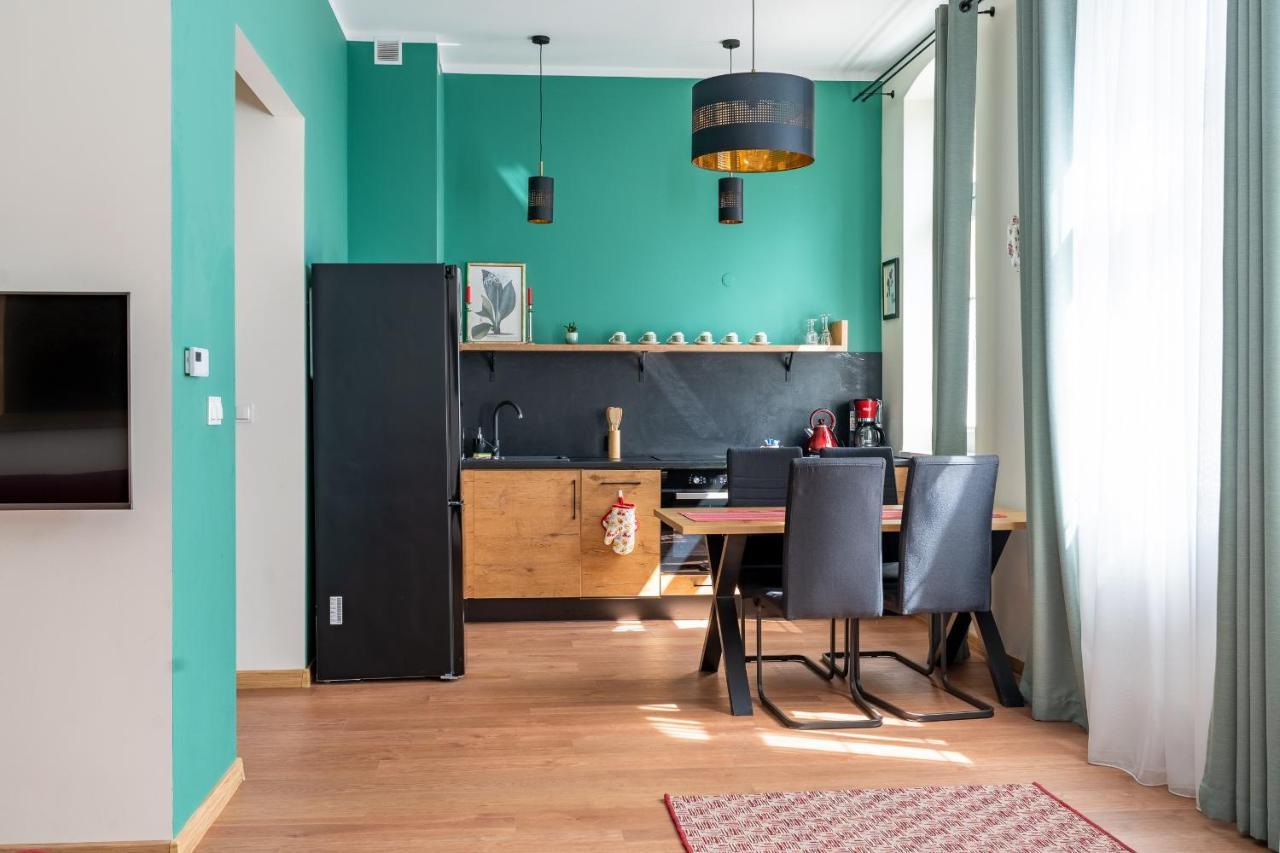 Apartament Inspirujacy - Z Prywatnym Monitorowanym Parkingiem - 4 Osobowy - Space Apart Еленя-Гура Экстерьер фото